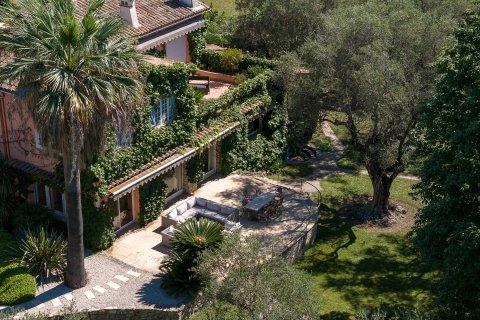 5 bedrooms Villa in Mougins, France No. 68077 3