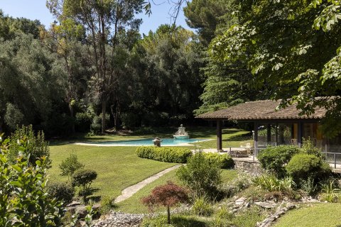 5 bedrooms Villa in Mougins, France No. 68077 6