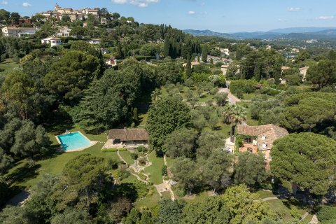 5 bedrooms Villa in Mougins, France No. 68077 13