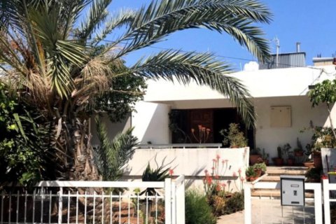 3 bedrooms Villa in Limassol, Cyprus No. 50960 1