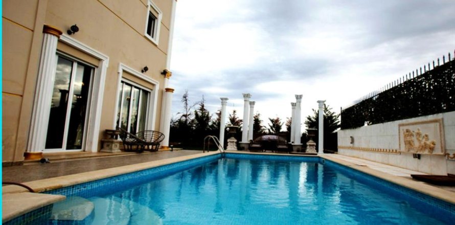 4 bedrooms Villa in Athens, Greece No. 50078