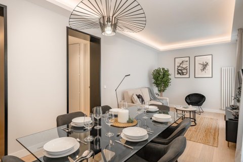 102m² Appartement à Madrid, Spain No. 26864 3