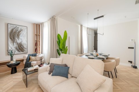 2 dormitorios Apartment en Madrid, Spain No. 26865 1