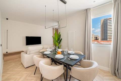 2 bedrooms Apartment in Madrid, Spain No. 26865 10