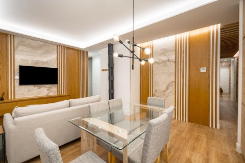 3 dormitorios Apartment en Madrid, Spain No. 26866 3