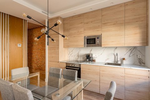 3 dormitorios Apartment en Madrid, Spain No. 26866 7