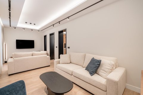 2 dormitorios Apartment en Madrid, Spain No. 26863 3