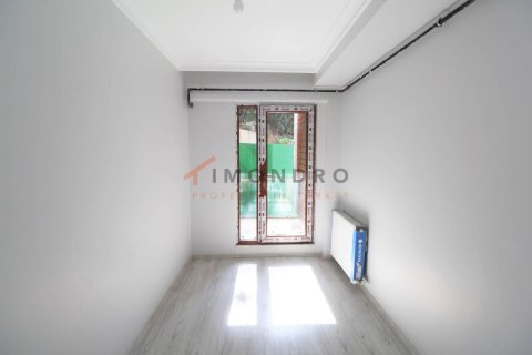 3+1 Apartment in Eyup, Turkey No. 17490 7