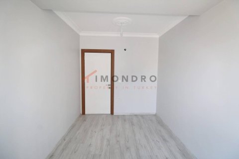 3+1 Apartment in Eyup, Turkey No. 17490 4