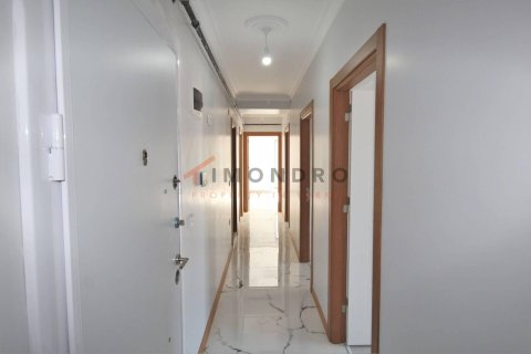 3+1 Apartment in Eyup, Turkey No. 17490 3