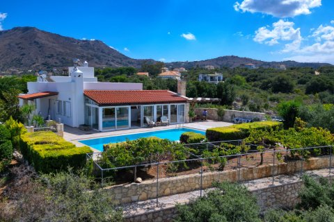 3 bedrooms Villa in Chania, Greece No. 64793 2