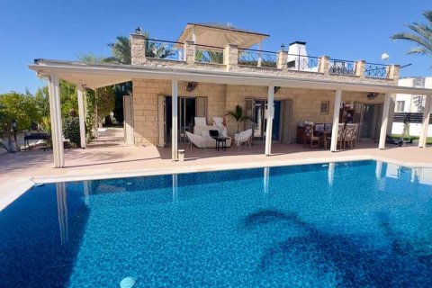 3 bedrooms Villa in Pegeia, Cyprus No. 62490 4