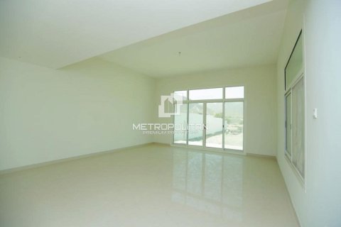 4 bedrooms Villa in Fujairah, UAE No. 10774 8