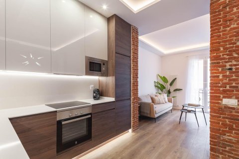 3 dormitorios Apartment en Madrid, Spain No. 26855 1