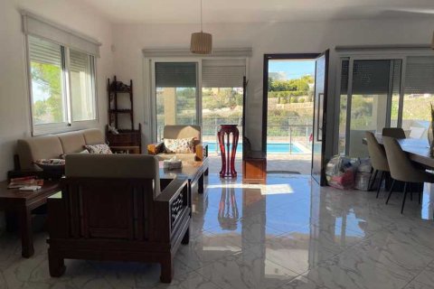 4 bedrooms Villa in Germasogeia, Cyprus No. 63263 8