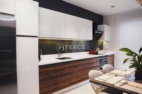 5+1 Apartment in Bueyuekcekmece, Turkey No. 11188 11