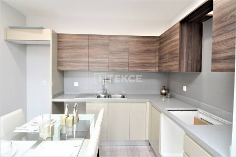 2+1 Apartment en Istanbul, Turkey No. 11229 8