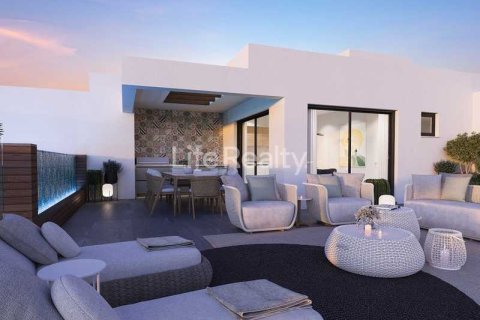 3 bedrooms Penthouse in Germasogeia, Cyprus No. 75281 4