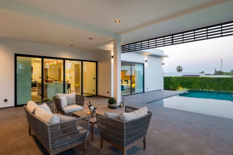 3 dormitorios Villa en Hua Hin, Thailand No. 1223 7