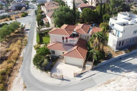 4 bedrooms Villa in Ypsonas, Cyprus No. 63192 5