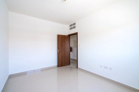 3 bedrooms Townhouse in Al Samha, UAE No. 5812 10