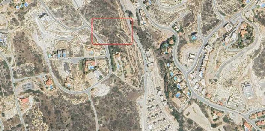 4500m² Land in Agios Tychonas, Cyprus No. 75184