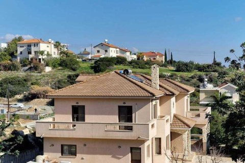 4 dormitorios House en Germasogeia, Cyprus No. 39633 2