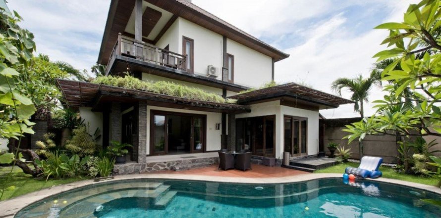 3 dormitorios Villa en Seminyak, Indonesia No. 23010