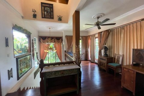 4 bedrooms Villa in Seminyak, Indonesia No. 23001 5