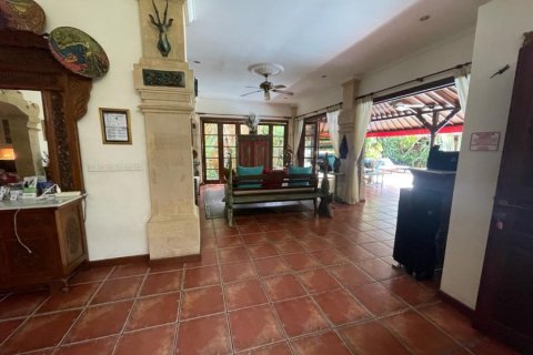 4 bedrooms Villa in Seminyak, Indonesia No. 23001 9