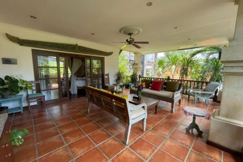 4 bedrooms Villa in Seminyak, Indonesia No. 23001 7