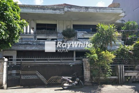 6 bedrooms House in Denpasar, Indonesia No. 23000 1