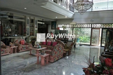 6 bedrooms House in Denpasar, Indonesia No. 23000 3