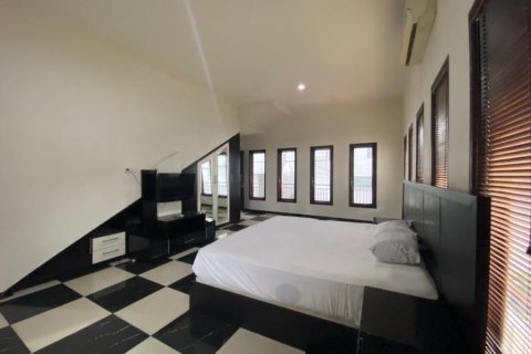 5 bedrooms Villa in Canggu, Indonesia No. 23009 12