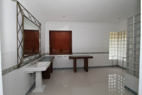 3 dormitorios Villa en Canggu, Indonesia No. 23006 9