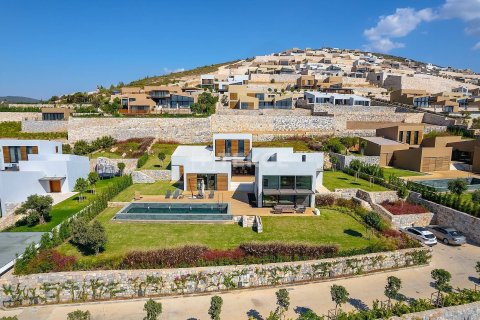 5+2 Villa en Milas, Turkey No. 11797 30