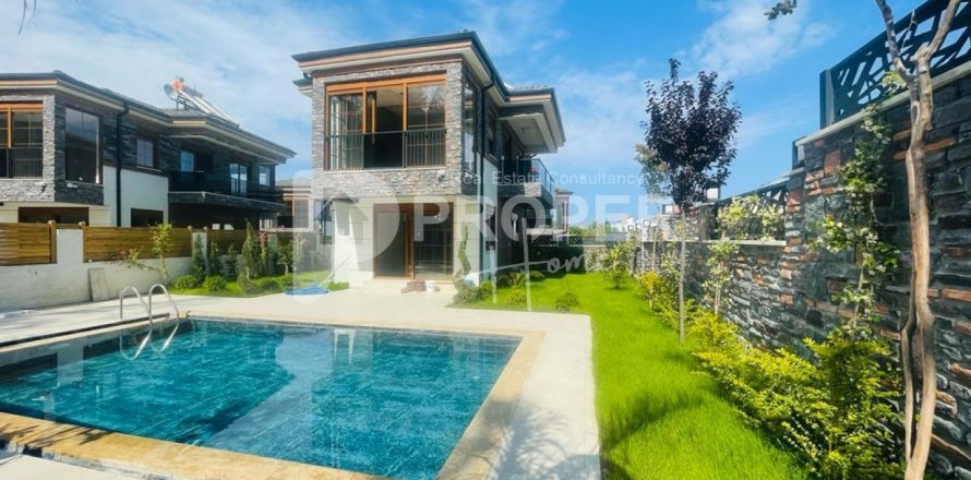 3+1 Villa in Kemer, Turkey No. 11684