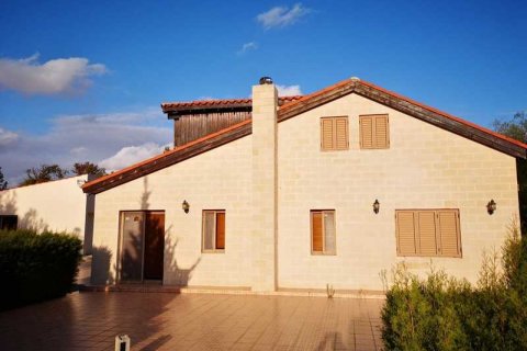 4 bedrooms House in Pissouri, Cyprus No. 39362 2