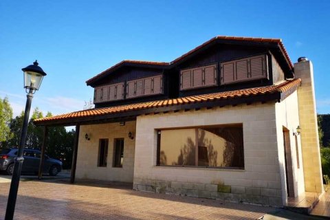 4 bedrooms House in Pissouri, Cyprus No. 39362 5