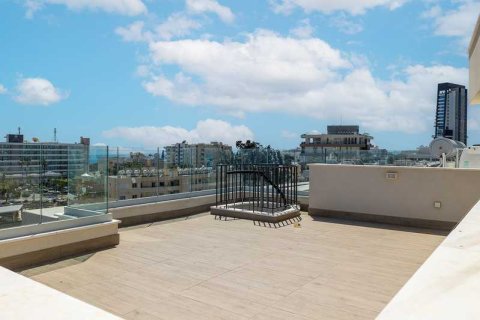 2 bedrooms Penthouse in Limassol, Cyprus No. 34663 11