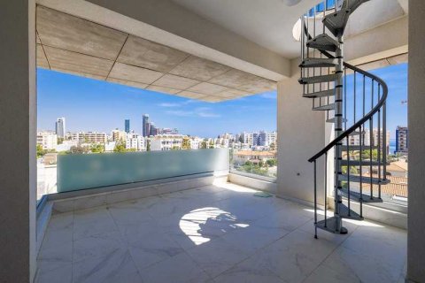 2 bedrooms Penthouse in Limassol, Cyprus No. 34663 10