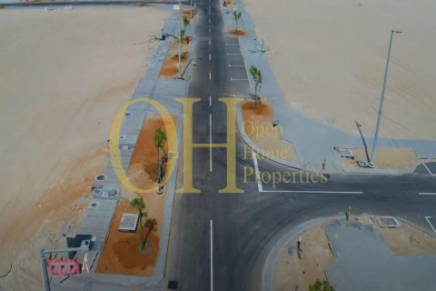 1055.6m² Land in Al Shamkha, UAE No. 8642 10