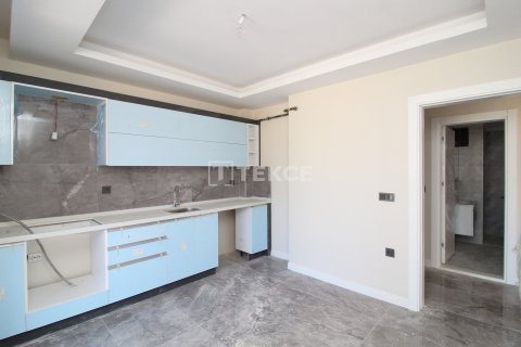 4+1 Apartment in Bursa, Turkey No. 23649 9