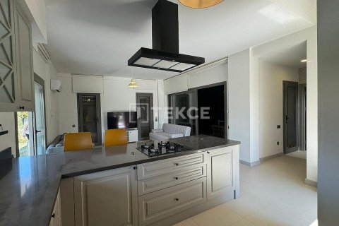 4+1 Villa à Kusadasi, Turkey No. 20701 27