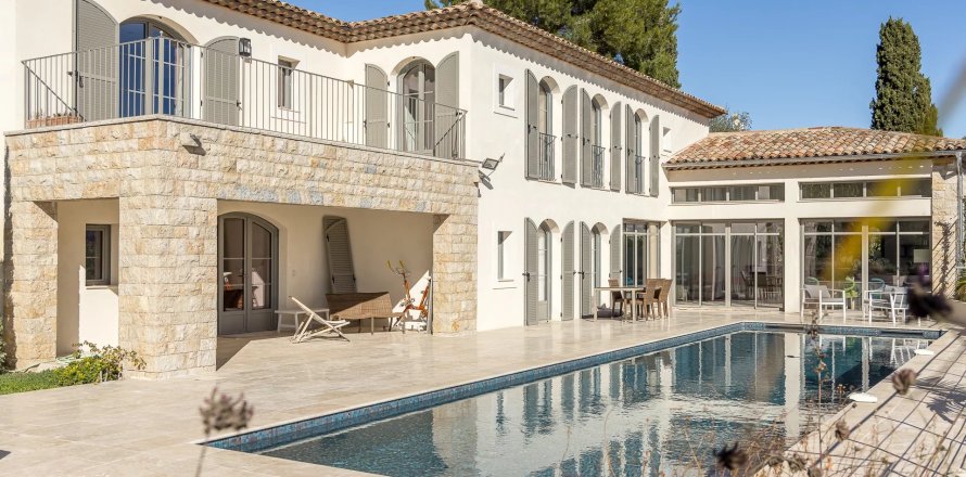 6 bedrooms Villa in Mougins, France No. 68058