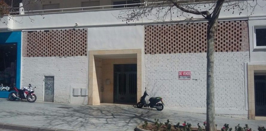 412m² Commercial property in Marbella, Spain No. 25212