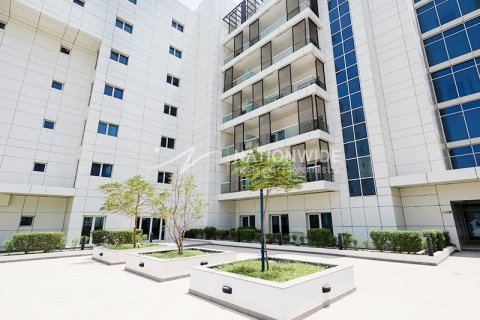 1 bedroom Apartment in Masdar City, UAE No. 3584 1