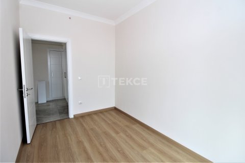 3+1 Apartment in Istanbul, Turkey No. 16662 9