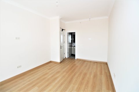 3+1 Apartment in Istanbul, Turkey No. 16662 11