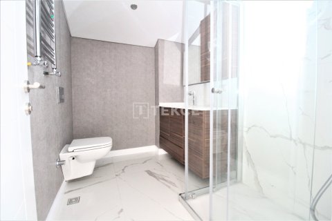 3+1 Apartment in Istanbul, Turkey No. 16662 8